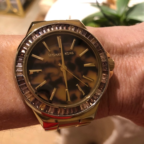Michael Kors Gold Tortoise Watch - Picture 2 of 6
